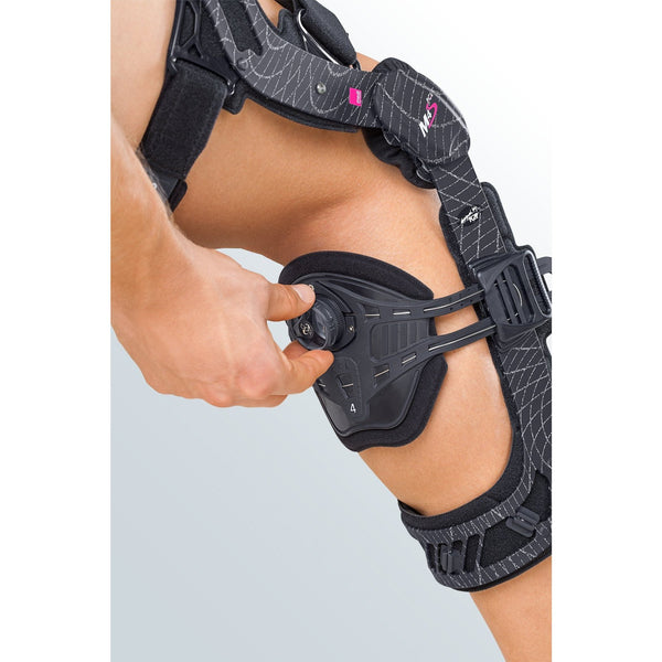 M4s PCL Dynamic knee brace