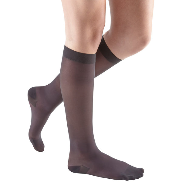 mediven sheer & soft, 20-30 mmHg, Calf High, Closed Toe