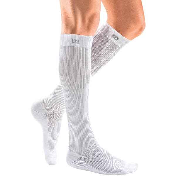 mediven active, 20-30 mmHg, Calf High, Closed Toe